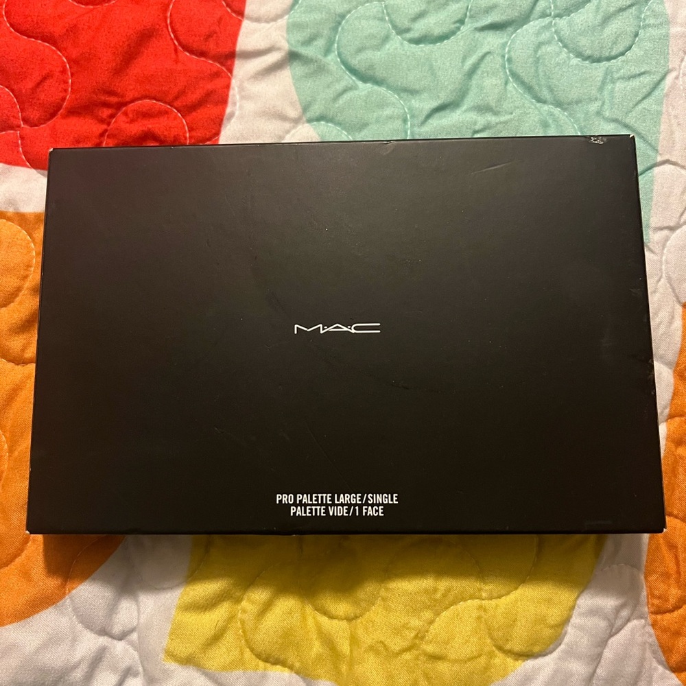 NIB MAC Pro Pallete Large